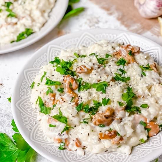 Chanterelle Mushroom Risotto - Recipe photo by theyummybowl