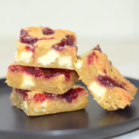 Easy Bakewell Cookie Bars - Recipe photo by Sweet Mouth Joy