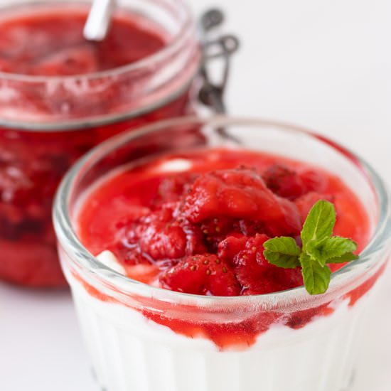Keto Strawberry Sauce - Recipe photo by littlebitrecipes