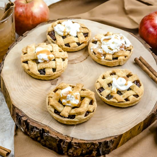 Mini Apple Pies - Recipe photo by EasyBudgetRecipes