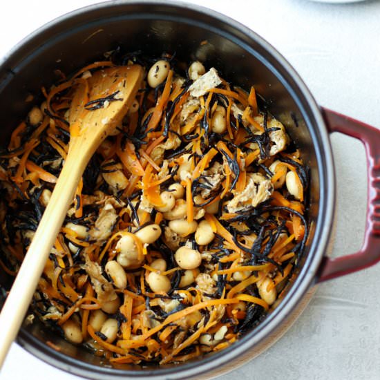 Japanese hijiki seaweed salad - Recipe photo by chefjacooks