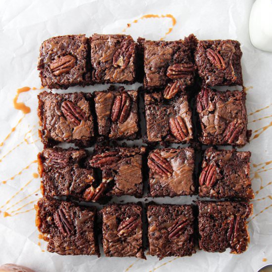 Turtle Brownies - Recipe photo by mapleetchocolat