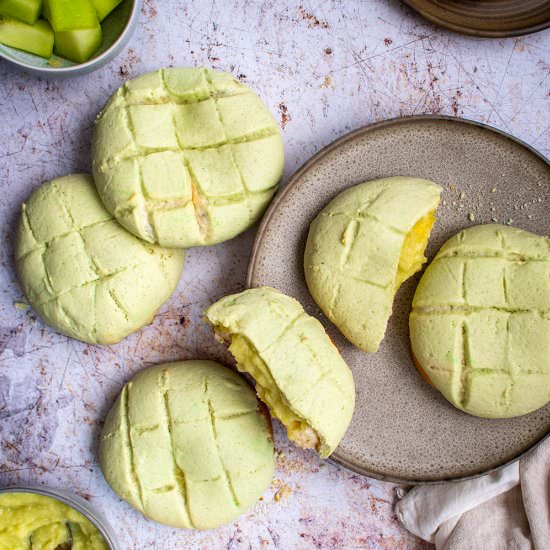 Honeydew custard bread - Recipe photo by cherryonmysundae