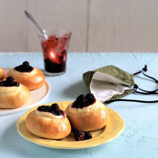 blackberry cream cheese kolaches - Recipe photo by davebakes