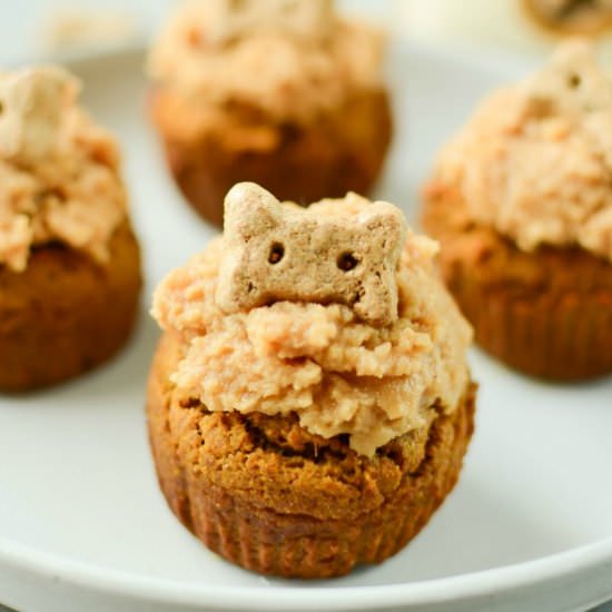Peanut Butter Pumpkin Pupcakes - Recipe photo by fakeginger