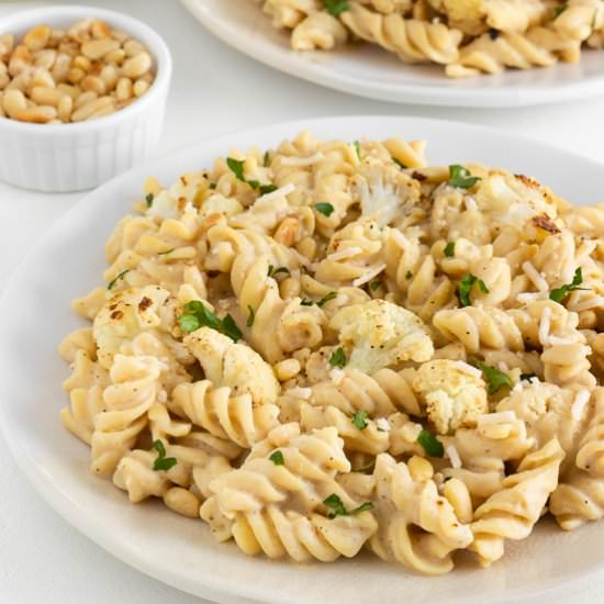 Roasted Cauliflower Pasta (Vegan) - Recipe photo by purelykaylie