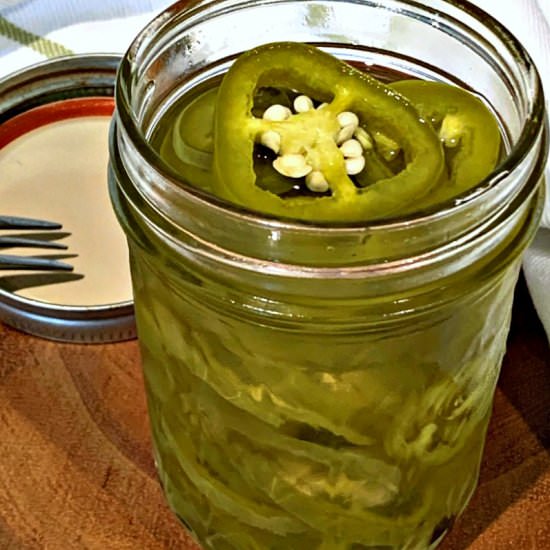 10 Minute Pickled Jalapenos - Recipe photo by agoudalife