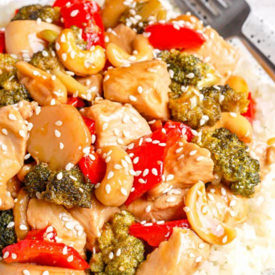 Healthy Cashew Chicken - Recipe photo by erinliveswhole