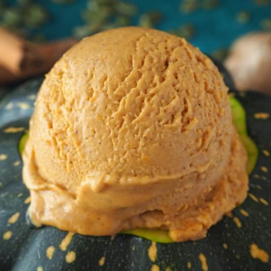 Pumpkin spice ice cream - Recipe photo by Keep Calm and Eat Ice Cream