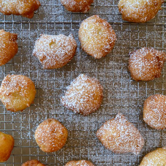 30-Minute Apple Fritters - Recipe photo by justataste