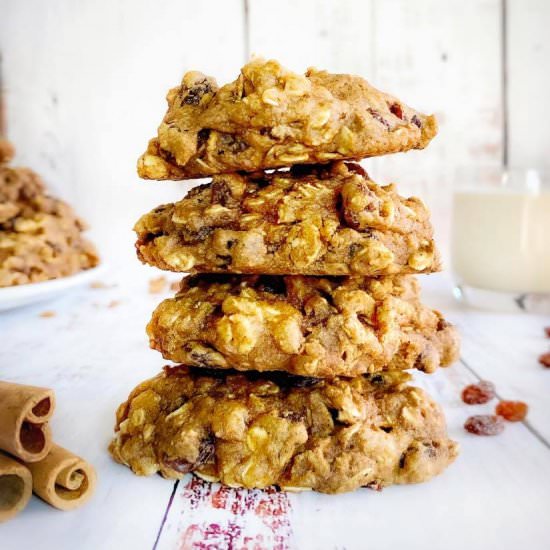 Vegan Oatmeal Raisin Cookies - Recipe photo by No Sweat Vegan