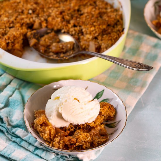 Apple Ginger Crips - Recipe photo by sidewalkshoes