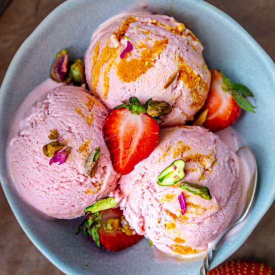 Strawberry Mango Swirl Icecream - Recipe photo by ShwetaintheKitchen