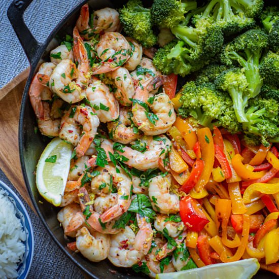 Lemon Garlic Shrimp with Veggies - Recipe photo by GradFood