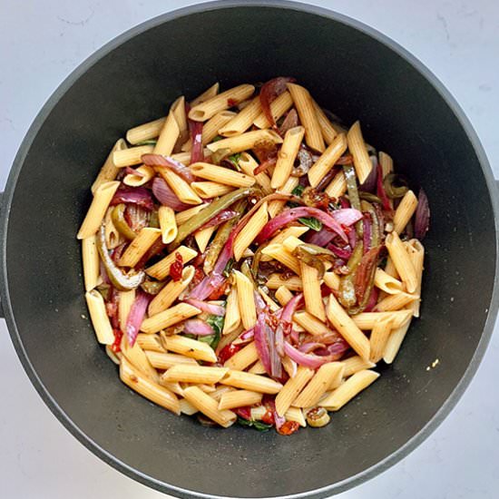 Tomato, Onion & Green Pepper Pasta - Recipe photo by Just Cook Kai