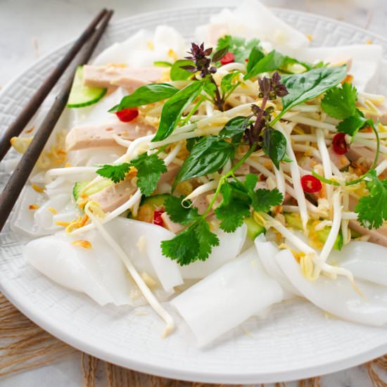 Vietnamese Flat Rice Noodle Salad - Recipe photo by scruffandsteph