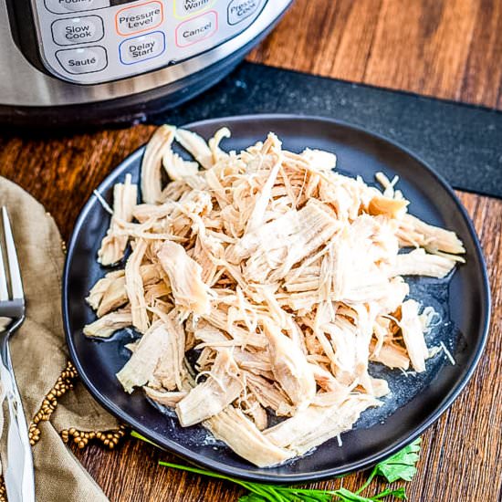 Instant Pot Shredded Chicken - Recipe photo by julieseatsandtreats