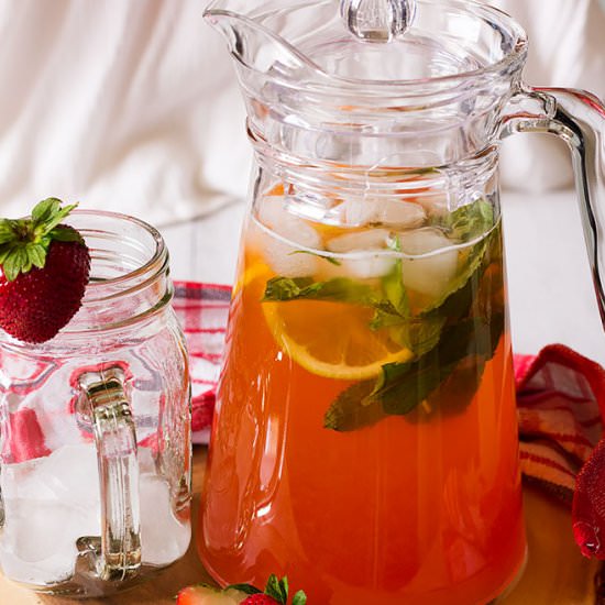 Refreshing Strawberry Lemonade - Recipe photo by MunatyCooking