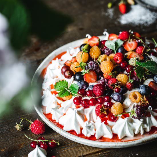 Summer Berry Pavlova - Recipe photo by Use Your Noodles