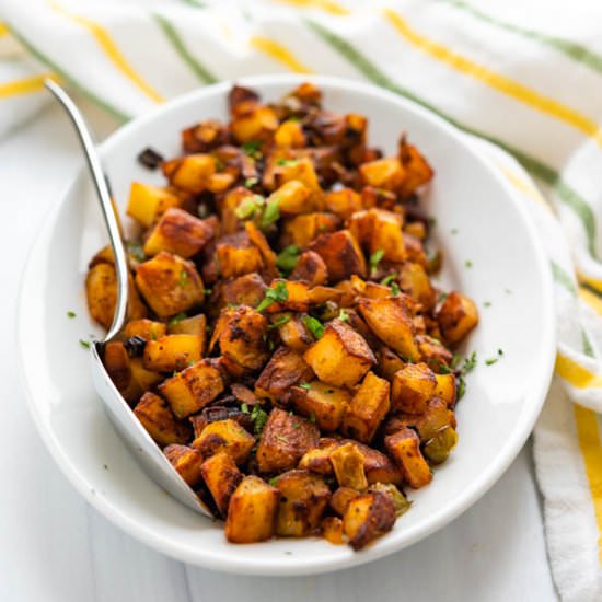 Crispy Skillet Breakfast Potatoes - Recipe photo by garlic and zest