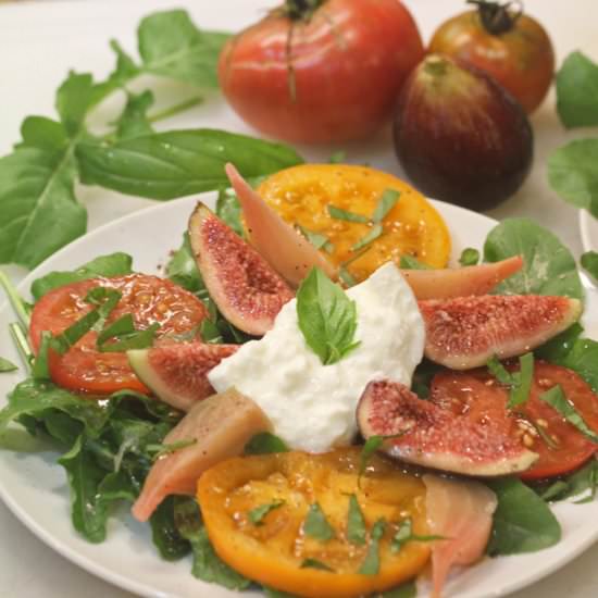 Tomato Garden Salad with Burrata - Recipe photo by FreshFoodinaFlash