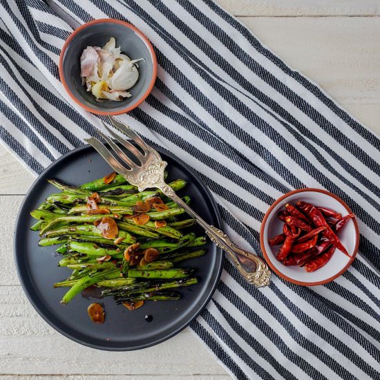 Chili Garlic Green Beans - Recipe photo by southernandmodern.com