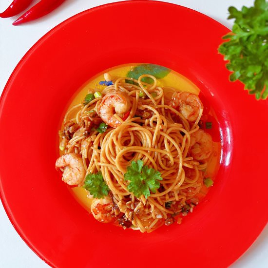 Fiery Asian Garlic Shrimp Spaghetti - Recipe photo by cookcookgo