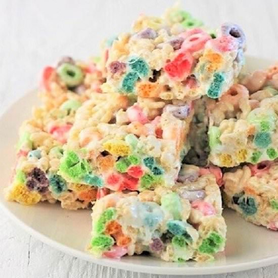 fruit loop crispy treats - Recipe photo by nowcookthis