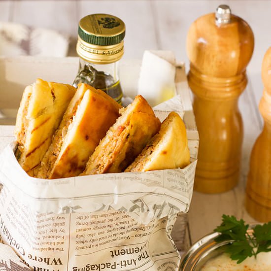 Arayes Pita Bread Stuffed with Lamb - Recipe photo by MunatyCooking