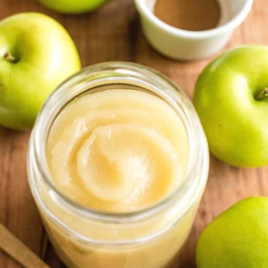 Homemade Applesauce - Recipe photo by felicialim