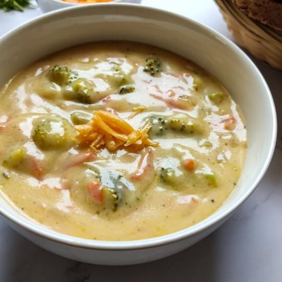 Easy broccoli and cheese soup - Recipe photo by greenbowl2soul