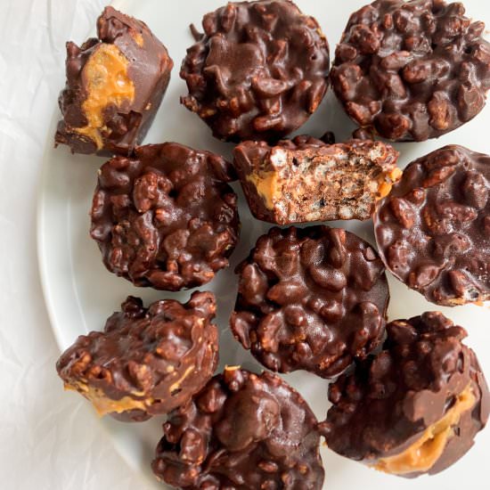 Peanut Butter Crunch Cups - Recipe photo by Wellness by Kay