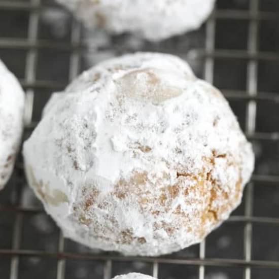Easy Snowball Cookies - Recipe photo by erinliveswhole
