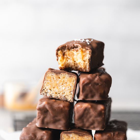 HOMEMADE TOFFEE CRISP BARS - Recipe photo by addictedtodates