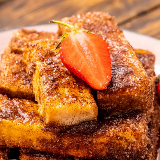 Air Fryer French Toast Sticks - Recipe photo by julieseatsandtreats