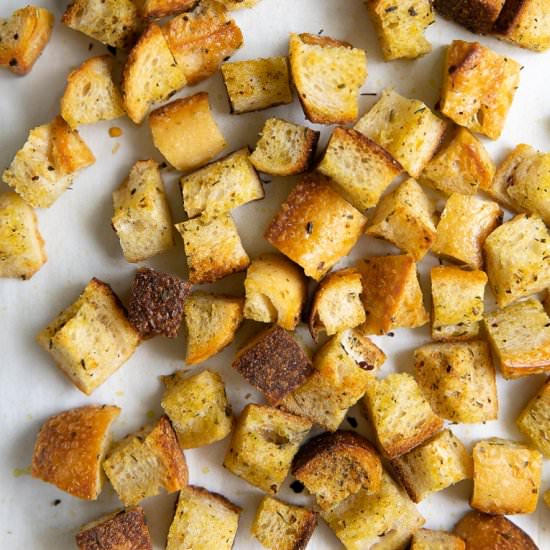 Homemade Croutons - Recipe photo by theforkedspoon