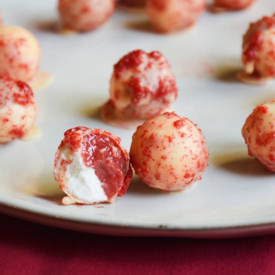 Strawberries and Cream Candy - Recipe photo by cocos green deli