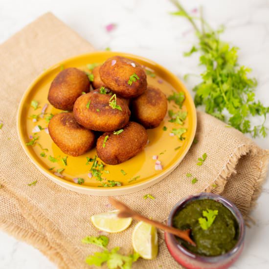 Cheesy Potato Bread Rolls - Recipe photo by FoodTokWithSherin