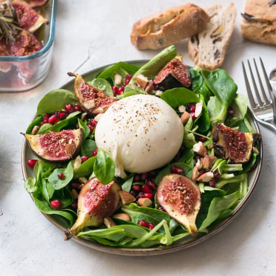 Roasted Fig and Burrata Salad - Recipe photo by La cuisine de Geraldine
