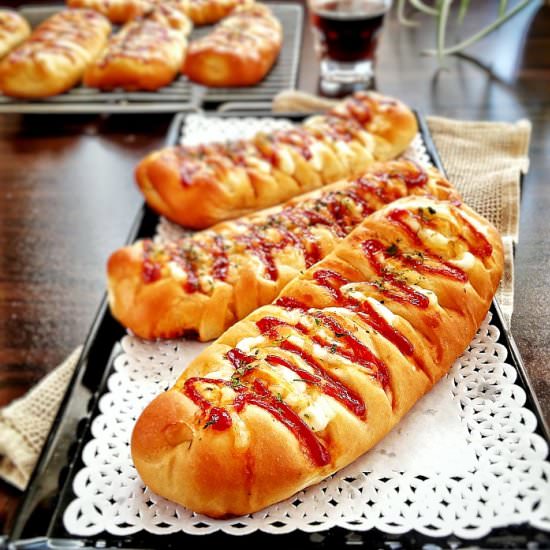 Bakery style Sausage Roll Bread - Recipe photo by MyHomeDiaryinTurkey