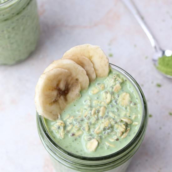 Matcha Overnight Oats - Recipe photo by The Traveling Dietitian