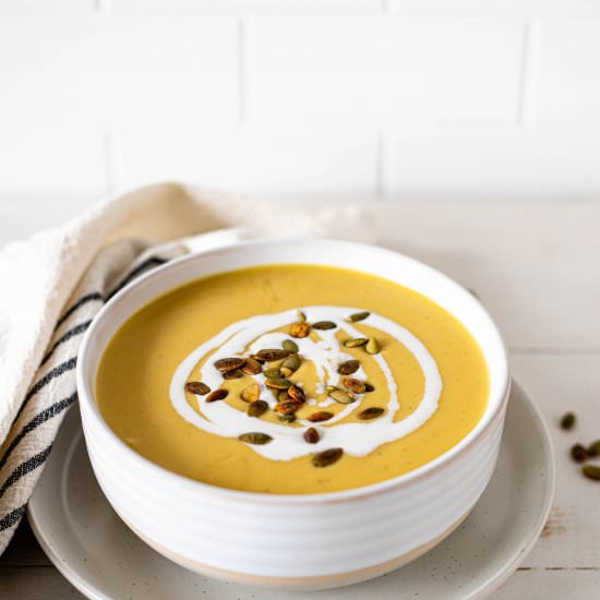 Vegan Butternut Squash Soup - Recipe photo by greenseggsandyams
