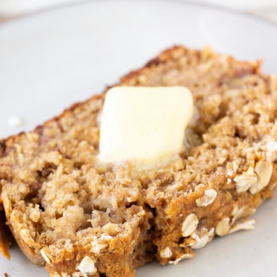 Banana Oatmeal Bread - Recipe photo by Kelli @ Hungry Hobby