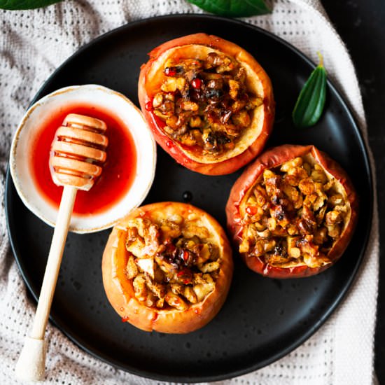 WALNUT STUFFED BAKED APPLES - Recipe photo by giverecipe