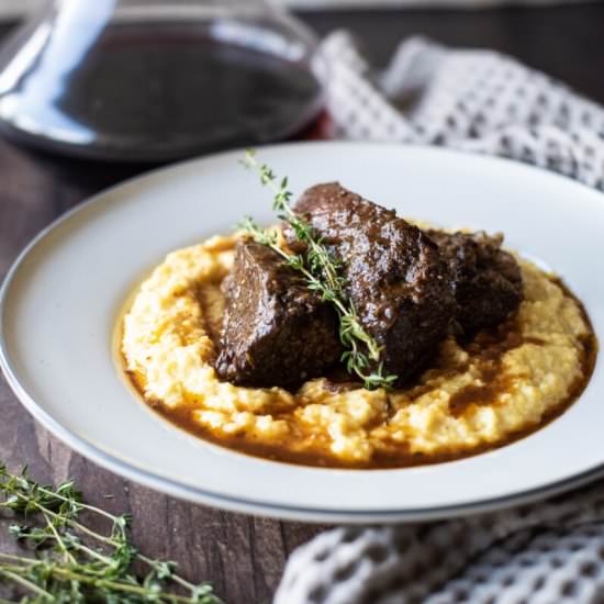 Braised Short Ribs w/ Cheese Grits - Recipe photo by dudethatcookz