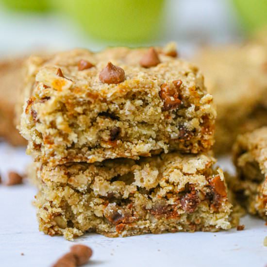 Cinnamon Apple Oatmeal Bars - Recipe photo by Simple Real Home Cooking