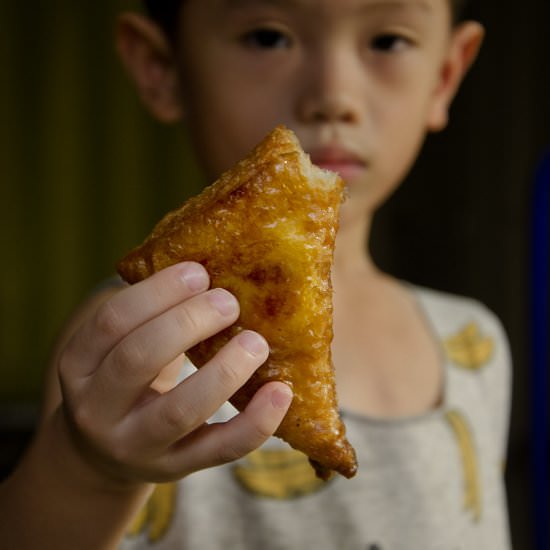 Potato & Minced Pork Puff Pastries - Recipe photo by Hungry PeePor