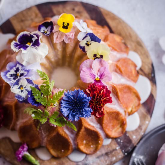 Lemon and Poppyseed Bundt Cake - Recipe photo by tiffinandteaofficial