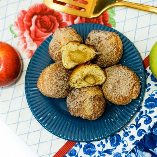 Apple Donut Holes Air Fryer - Recipe photo by Everything Pretty