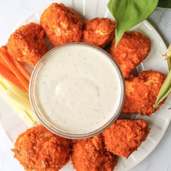 Buffalo cauliflower wings - Recipe photo by DamnTastyVegan